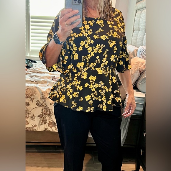 Who What Wear black and yellow floral blouse - Picture 3 of 4